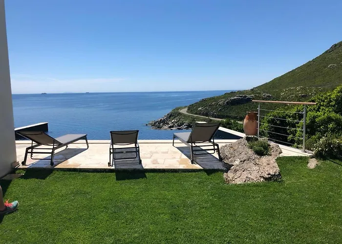 A Luna Villa Pietracorbara