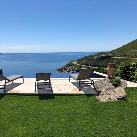 A Luna Villa Pietracorbara