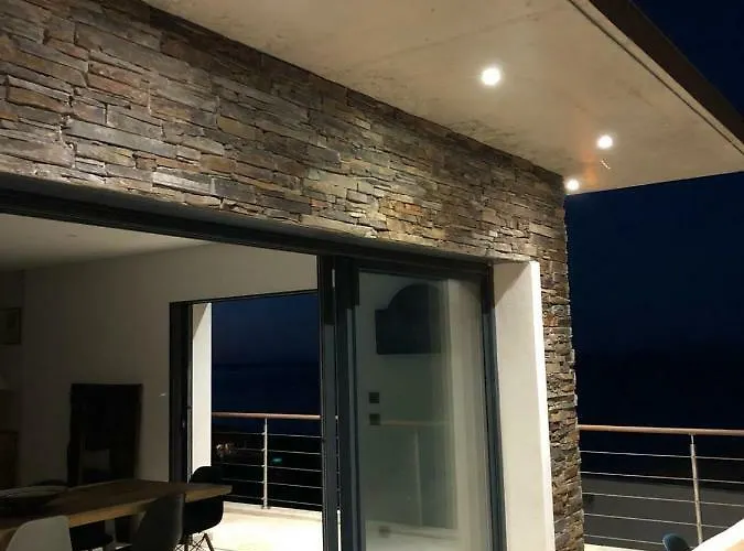 A Luna Villa
