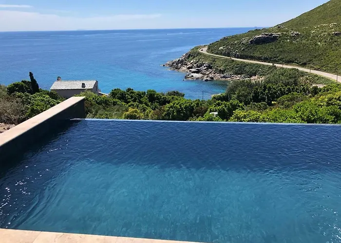 A Luna Villa *