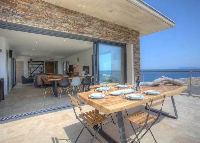 A Luna Villa Pietracorbara